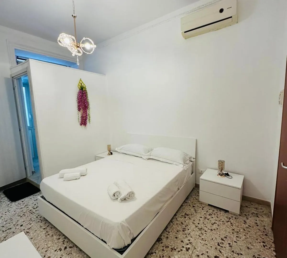 Hotel Giglio Rosso House Aeroporto di Catania Fontana Rossa 0*,