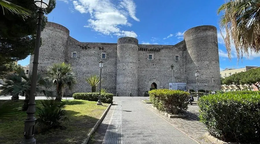 Hotel Giglio Rosso House Aeroporto di Catania Fontana Rossa Affittacamere