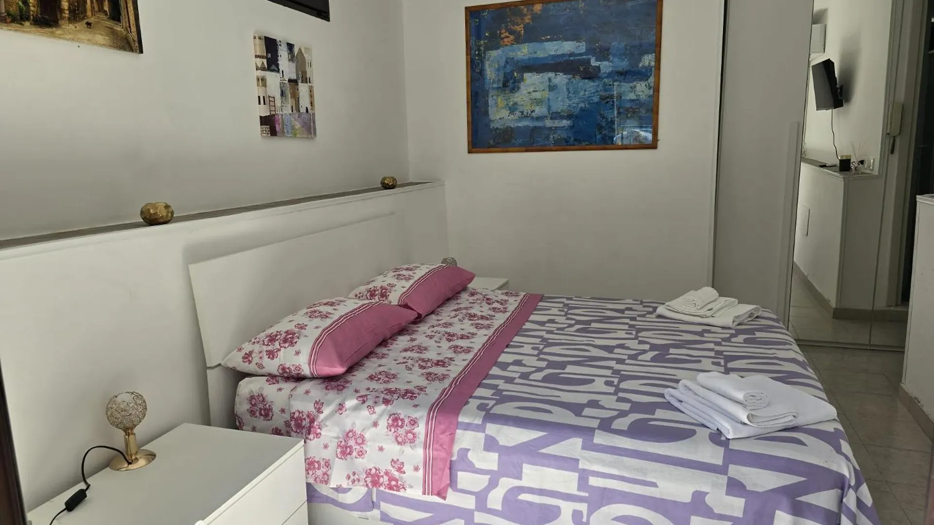 Affittacamere Hotel Giglio Rosso House Aeroporto di Catania Fontana Rossa